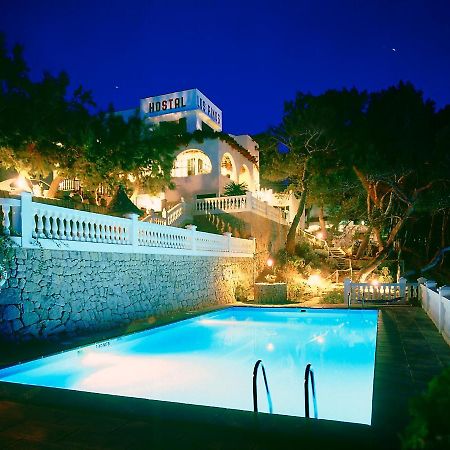 Hostal Los Pinos Cala San Vicente  Ngoại thất bức ảnh