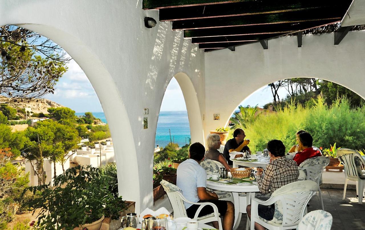 Hostal Los Pinos Cala San Vicente  Ngoại thất bức ảnh