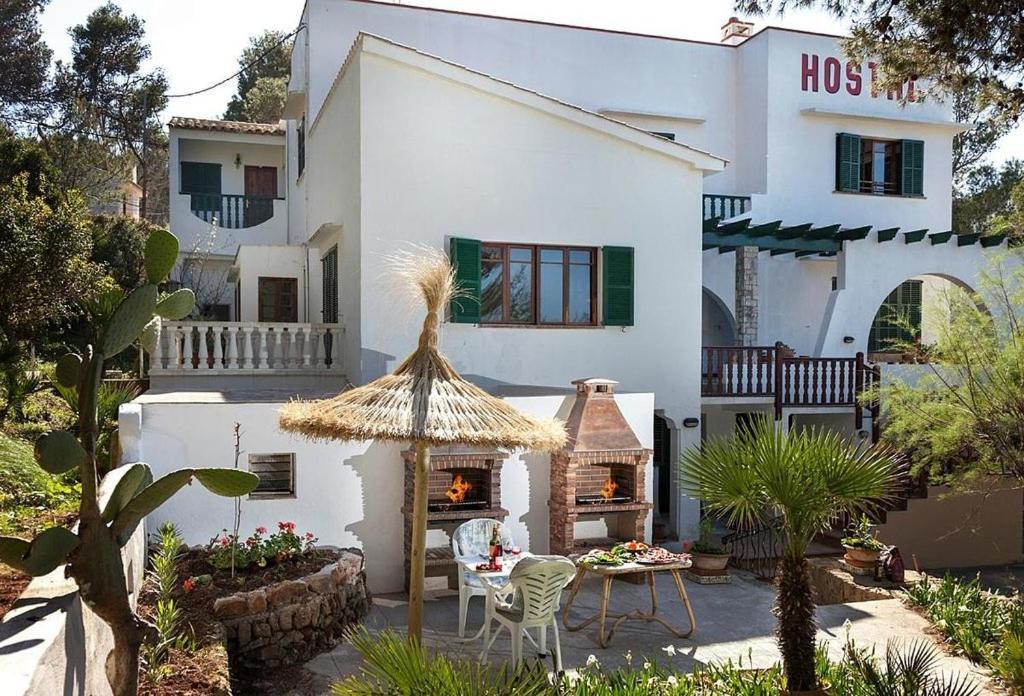 Hostal Los Pinos Cala San Vicente  Ngoại thất bức ảnh