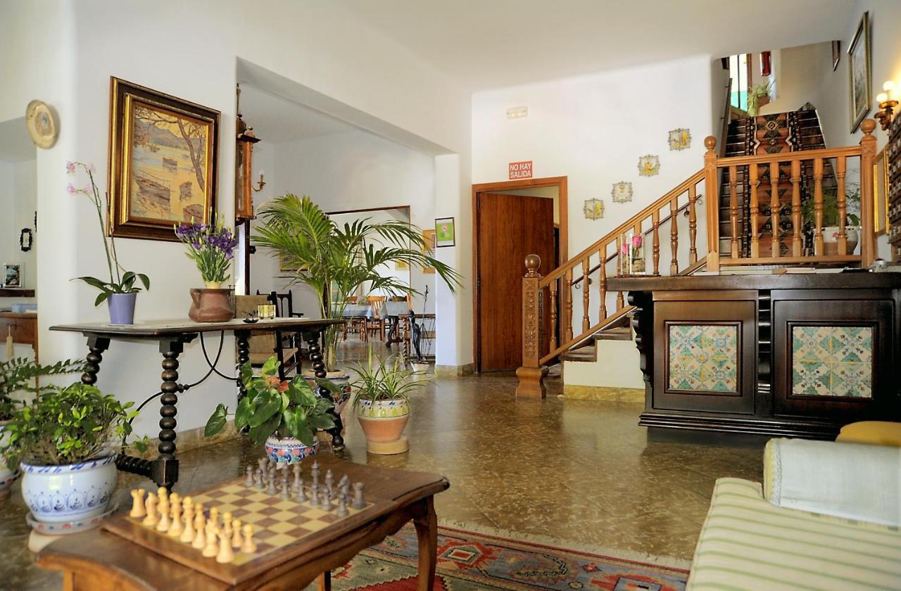 Hostal Los Pinos Cala San Vicente  Ngoại thất bức ảnh