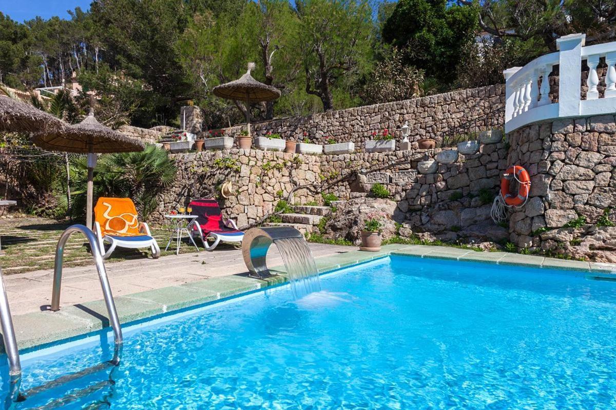 Hostal Los Pinos Cala San Vicente  Ngoại thất bức ảnh